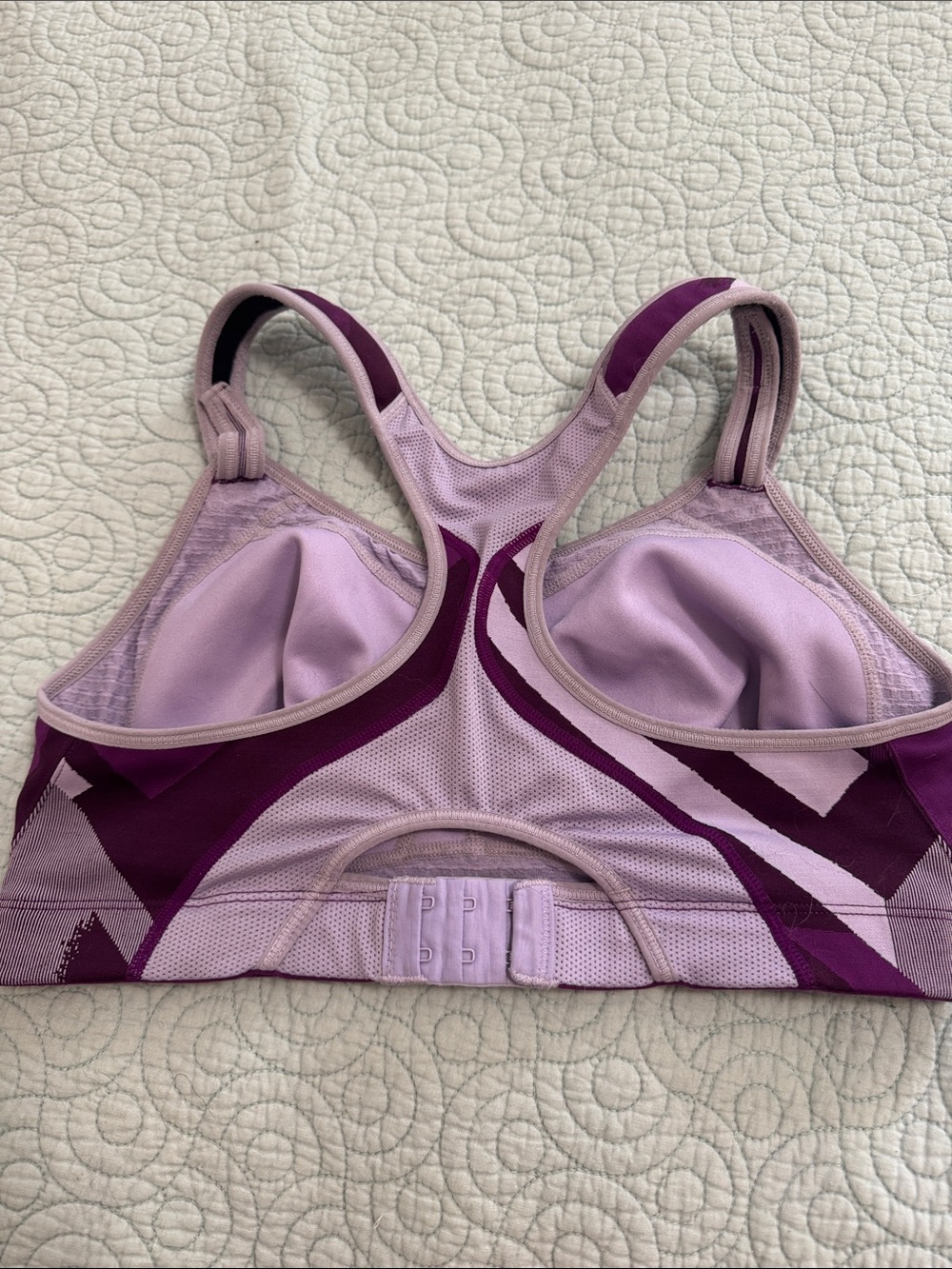 Brooks Purple Patterned Racerback Sports Bra - Women's Intimates 36dd - Picture 2 of 2